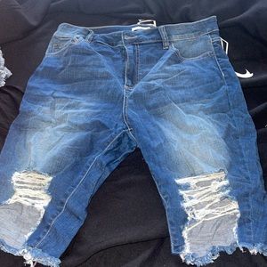 Ripped shorts/capris